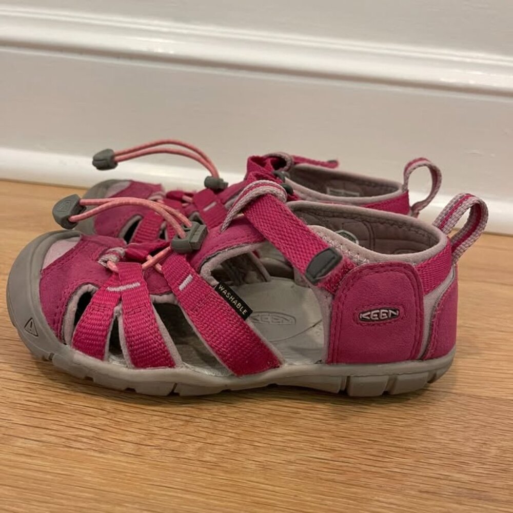 Pink Sumer Keen Sandals (Size 12)